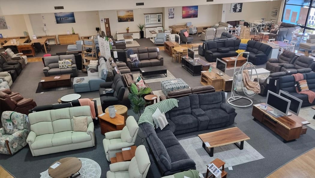 IPSWICH Furniture Court