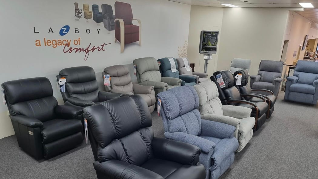 IPSWICH Furniture Court