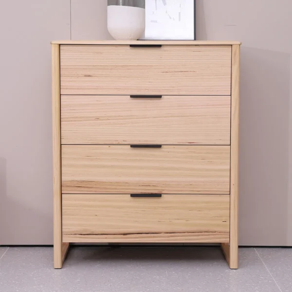 Tallboy with four drawers in modern finish