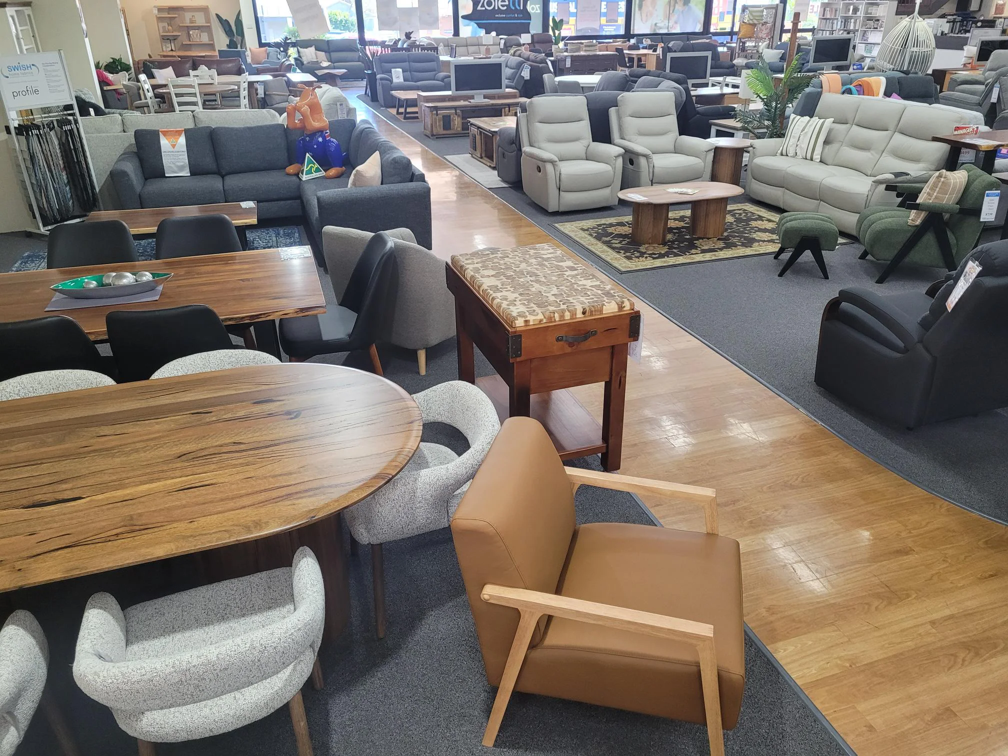 La-Z-Boy, IMG Comfort and quality furniture display at Furniture Court Ipswich